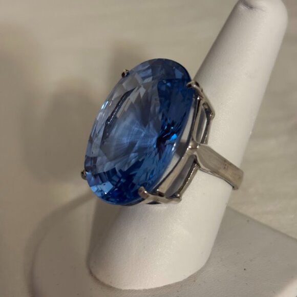 Beautiful 45ct Faceted Blue Topaz in Sterling Silver (925) - size 8 - Picture 2 of 14